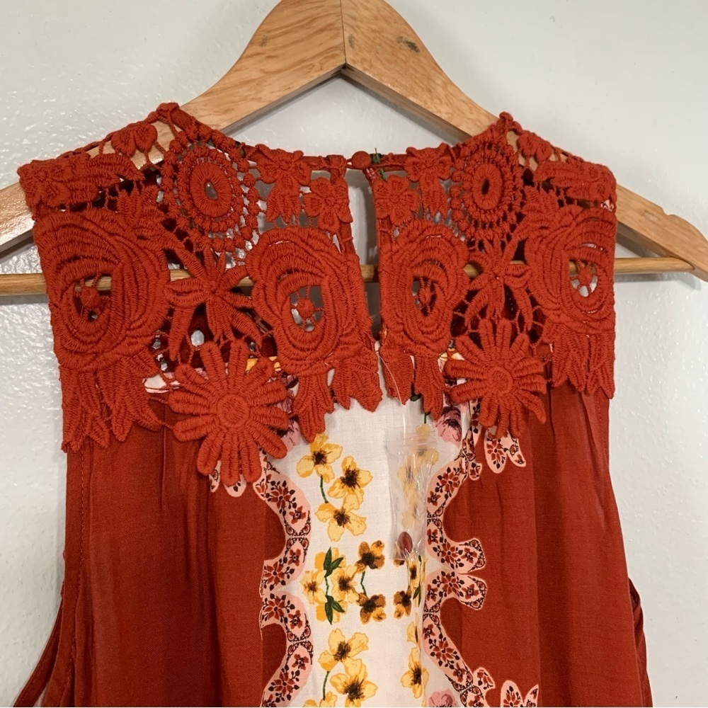 Blu Pepper Boho Rust Floral Crochet Mini Dress Size M NEW - Picture 9 of 9